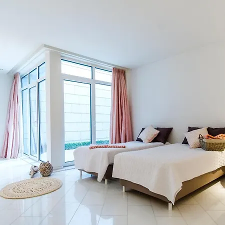 Suite-home Expo Messe 2*