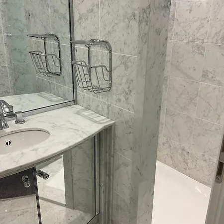 Hotel Suite-home Expo Messe 2*